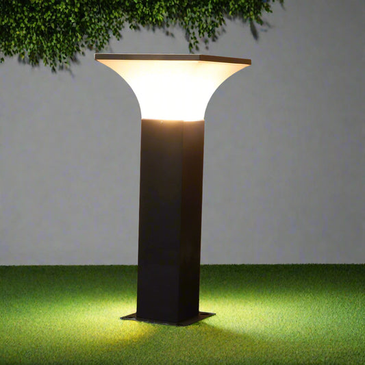 Tatva Lights Obelisk Glow Outdoor LED Bollard – A tall, obelisk-inspired garden light with a minimalist design and soft LED illumination. Perfect for pathways, driveways, and landscaping, blending elegance with weather-resistant durability.
